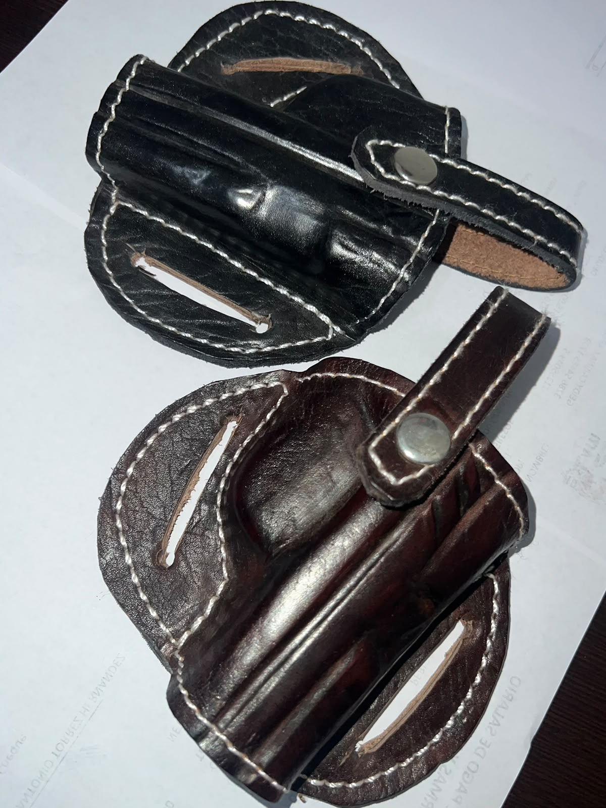 FUNDAS DE CUERO UNIVERSAL NEGRA Y CAFÉ